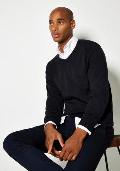 Classic Fit Arundel V Neck Sweater