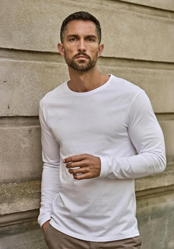 FR 10854 - Long Sleeve Fashion Sof Tee