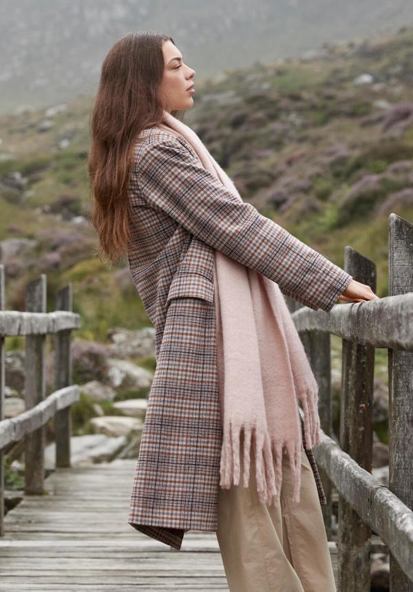 FR 15669 - Fluffy Scarf