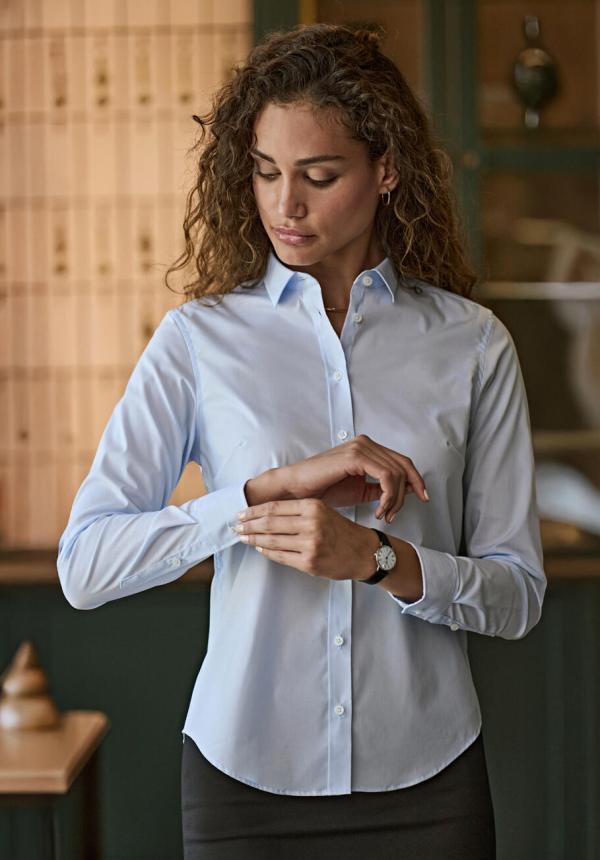 FR 70254 - Ladies Stretch Luxury Shirt