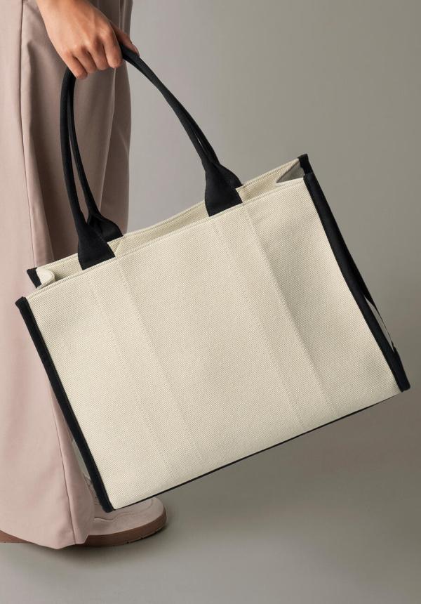 FR 90230 - Puerto Large Tote FR 90230 - Puerto Large Tote