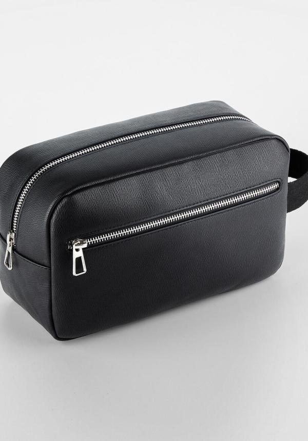 FR 91830 - Tailored Luxe Wash Bag FR 91830 - Tailored Luxe Wash Bag