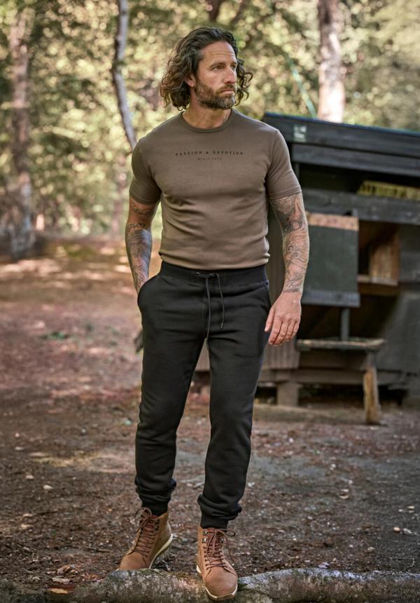 FR 94754 - Sweat Pants
