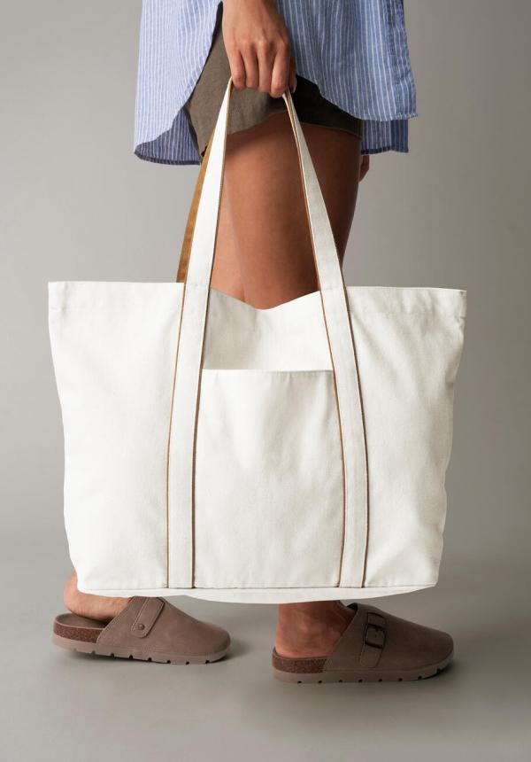 FR 95428 - Courtside Large Tote FR 95428 - Courtside Large Tote