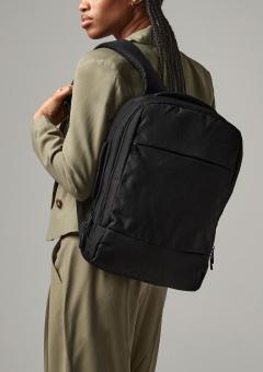 Q-Tech Charge Convertible Backpack