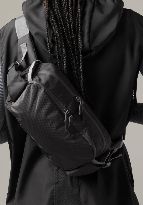 FR 03930 - SLX 5 Litre Performance Waistpack