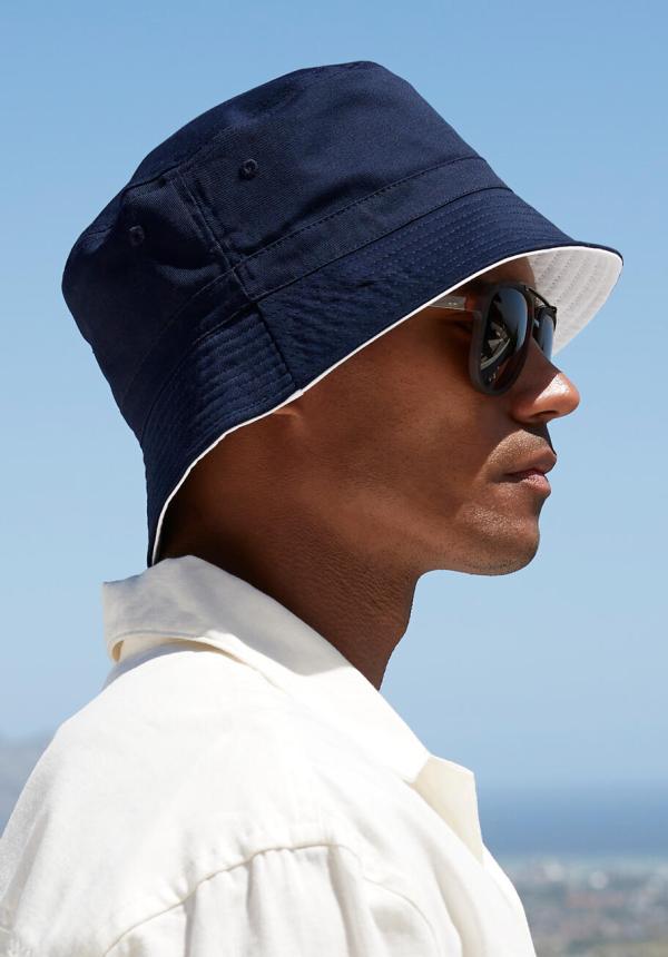 FR 04669 - Reversible Bucket Hat