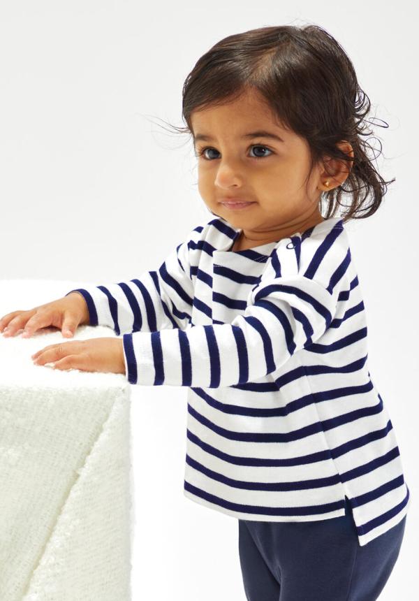 FR 05647 - Baby Breton Top