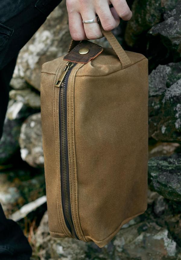 FR 07930 - Heritage Waxed Canvas Wash Bag