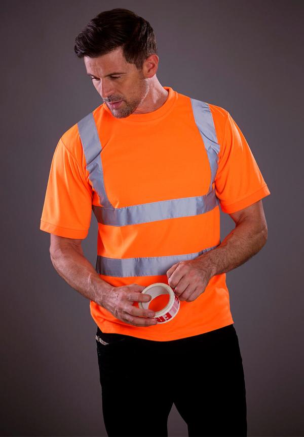 FR 17777 - Fluo T-Shirt