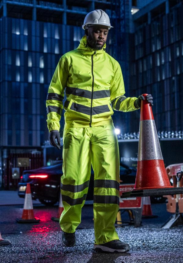 FR 19817 - Hi-Vis Pro Packaway Jacket FR 19817 - Hi-Vis Pro Packaway Jacket