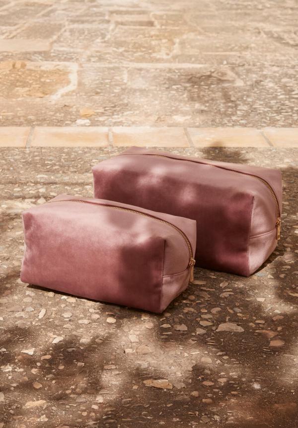 FR 30929 - Velvet Toiletry/Accessory Case FR 30929 - Velvet Toiletry/Accessory Case