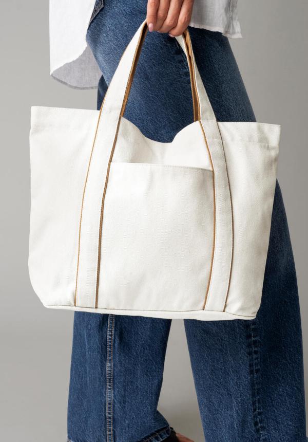 FR 95328 - Courtside Medium Tote