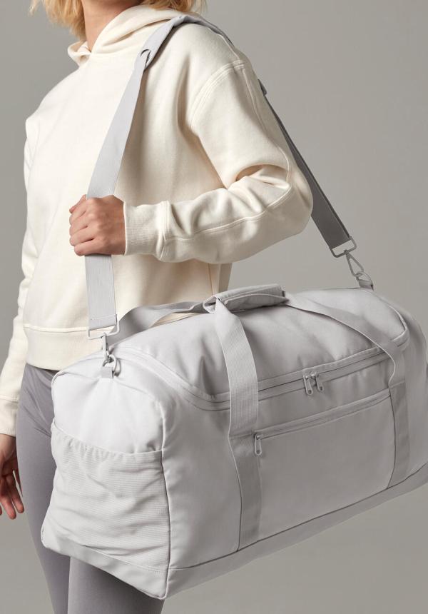 FR 99729 - Medium Training Holdall