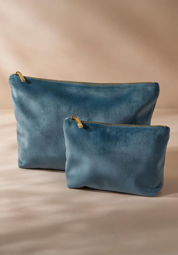 FR 99929 - Velvet Accessory Bag