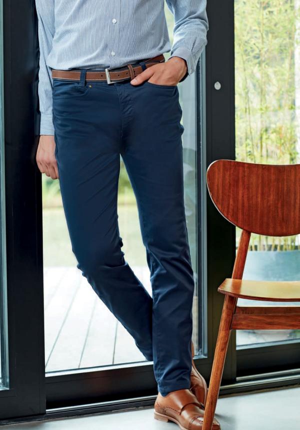 U PR560 - FÉRFI PERFORMANCE CHINO FARMER U PR560 - FÉRFI PERFORMANCE CHINO FARMER