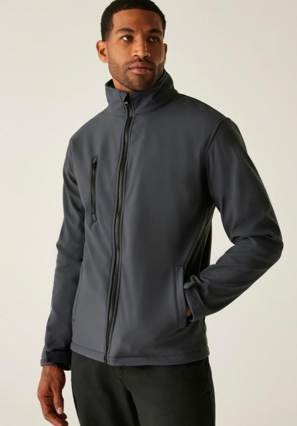 U RETRA610 - ABLAZE 3 RÉTEGŰ NYOMTATHATÓ SOFTSHELL DZSEKI U RETRA610 - ABLAZE 3 RÉTEGŰ NYOMTATHATÓ SOFTSHELL DZSEKI